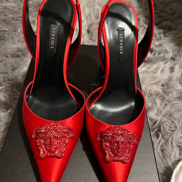 VERSACE RED CRYSTAL LA MEDUSA SATIN SLING-BACK PUMPS - Picture 3 of 9